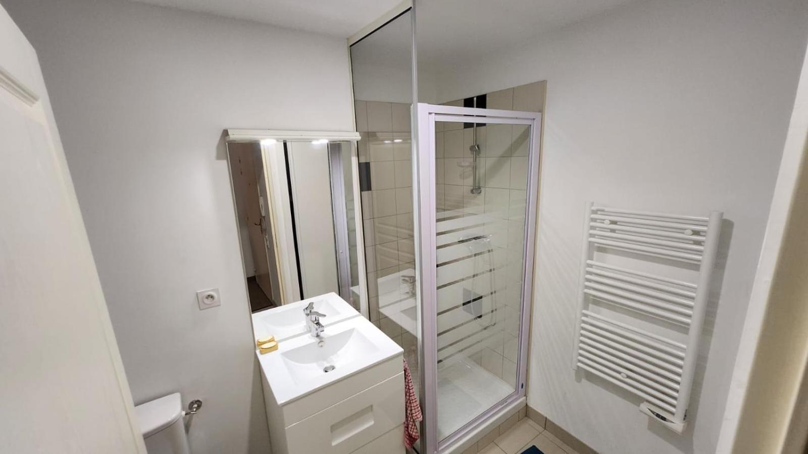 Charmant Appart Studio 30M2 Avec Terrasse 10M2 Vieux Port - Panier - Host Elite Marseilles Exterior foto